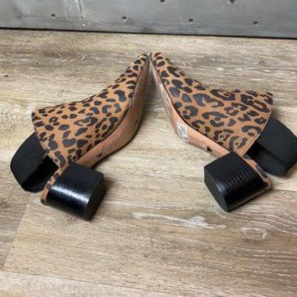 Schutz Leopard Print Heeled Sandals - Picture 4 of 8